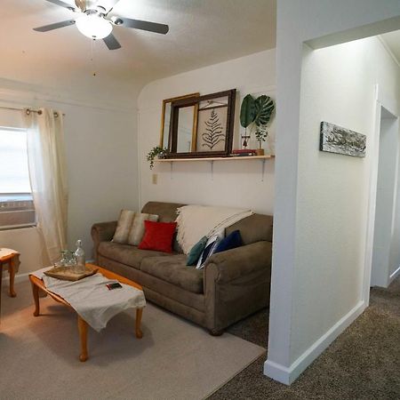 2 Bedroom Apartment Near Ndsu And Downtown Fargo Zewnętrze zdjęcie